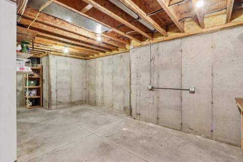 197 Rogers Drive Williamsburg IA 52361
