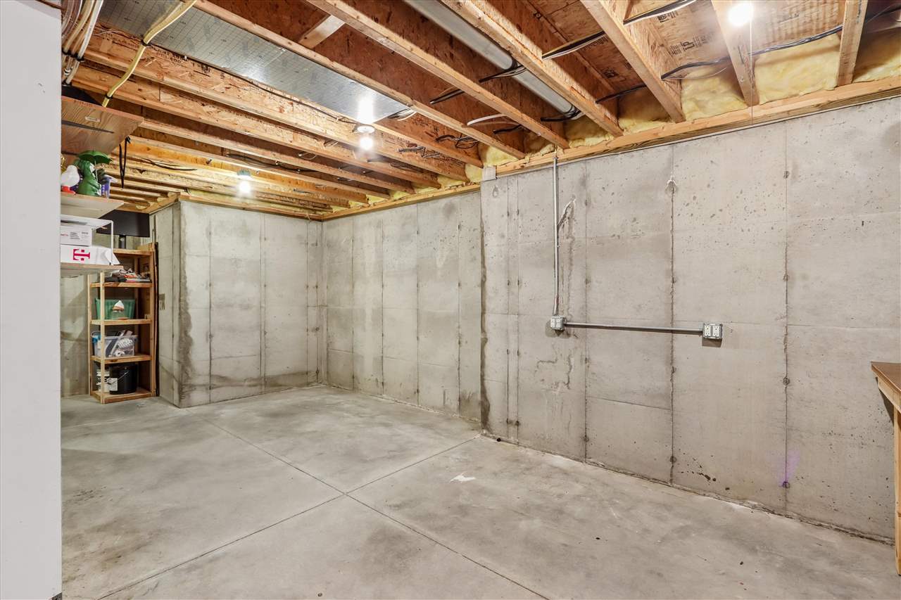 197 Rogers Drive Williamsburg IA 52361