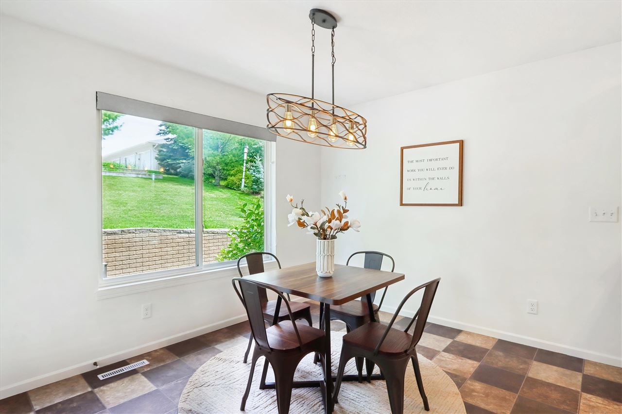 197 Rogers Drive Williamsburg IA 52361
