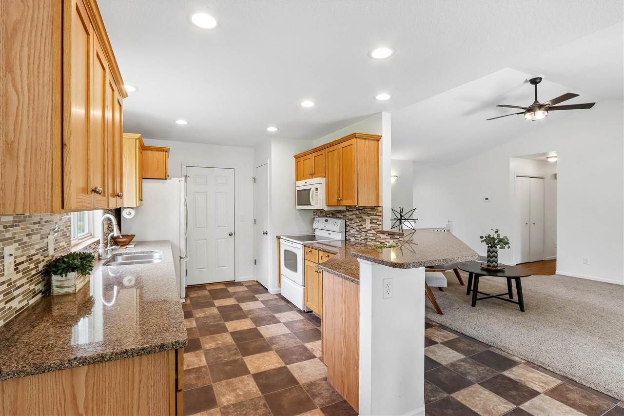 197 Rogers Drive Williamsburg IA 52361