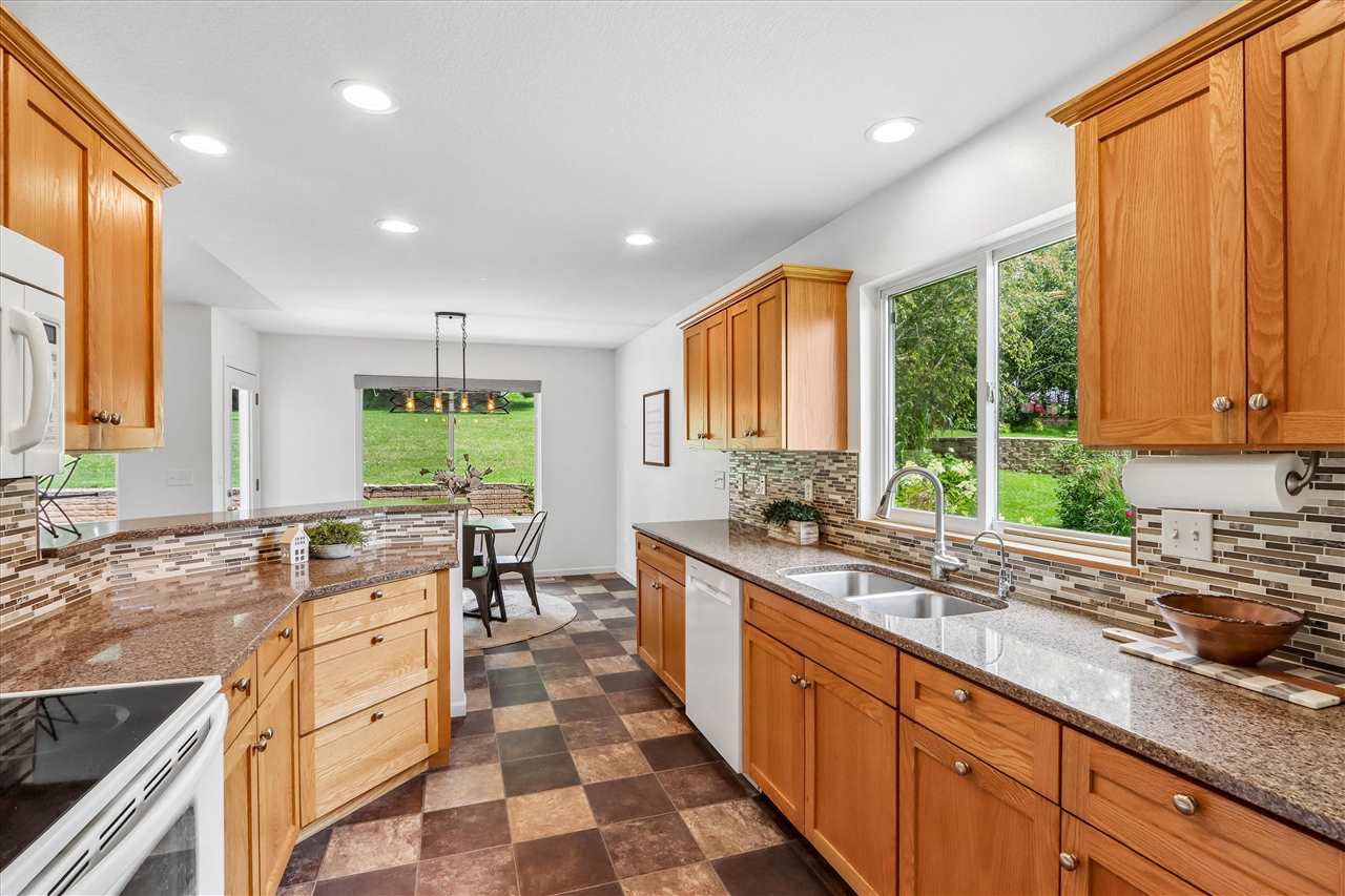 197 Rogers Drive Williamsburg IA 52361