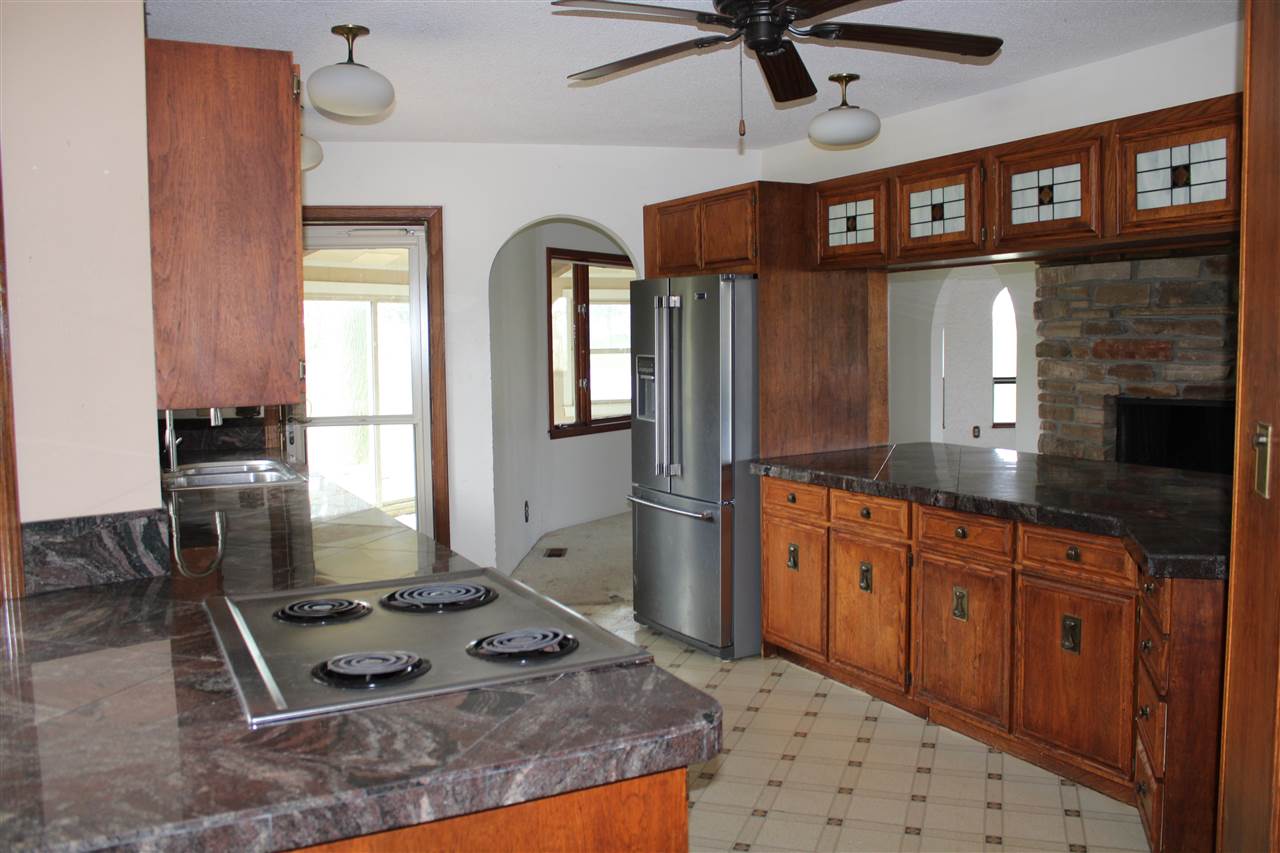 230 N Navajo Lane North English IA 52316