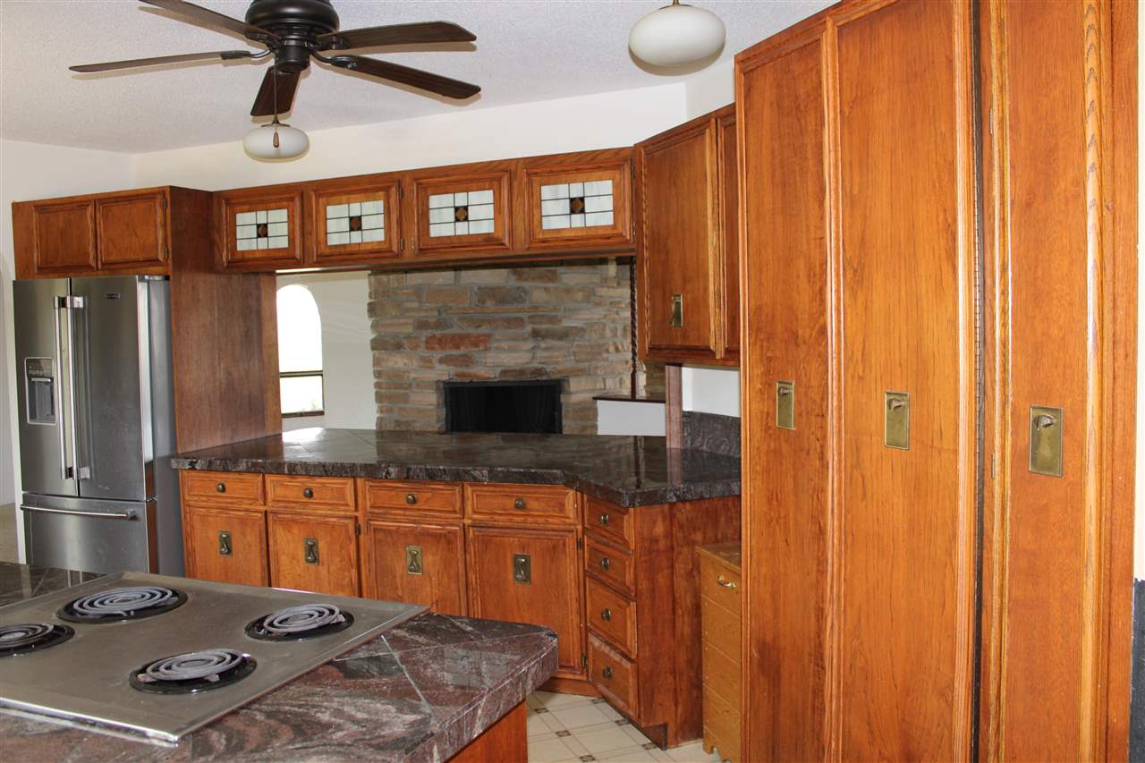 230 N Navajo Lane North English IA 52316