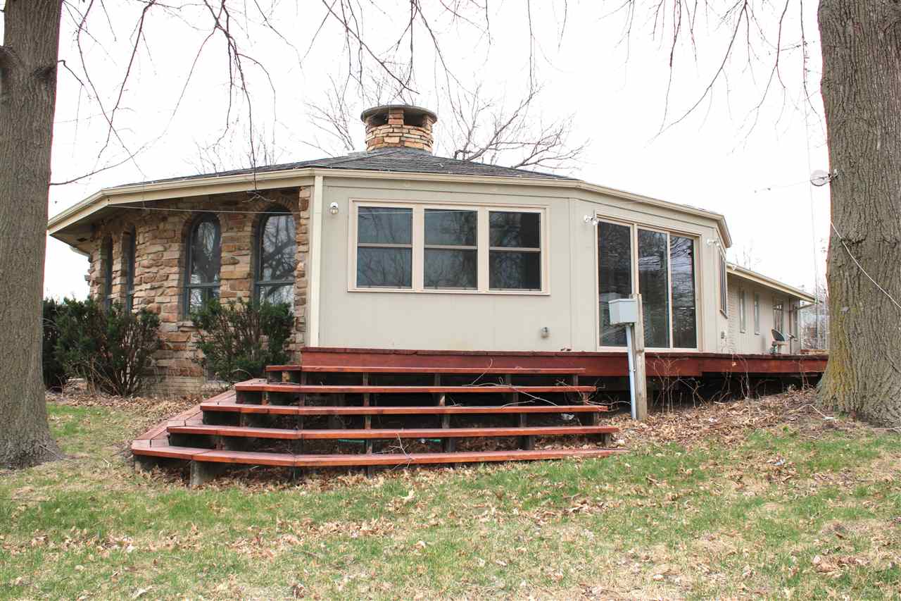230 N Navajo Lane North English IA 52316