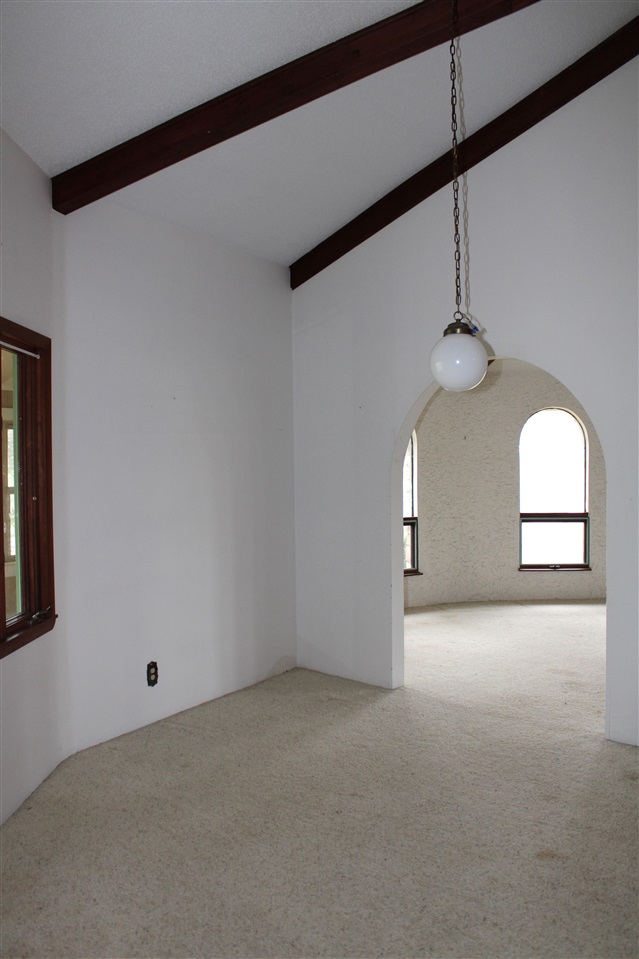 230 N Navajo Lane North English IA 52316