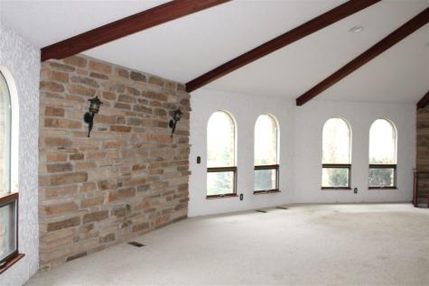 230 N Navajo Lane North English IA 52316