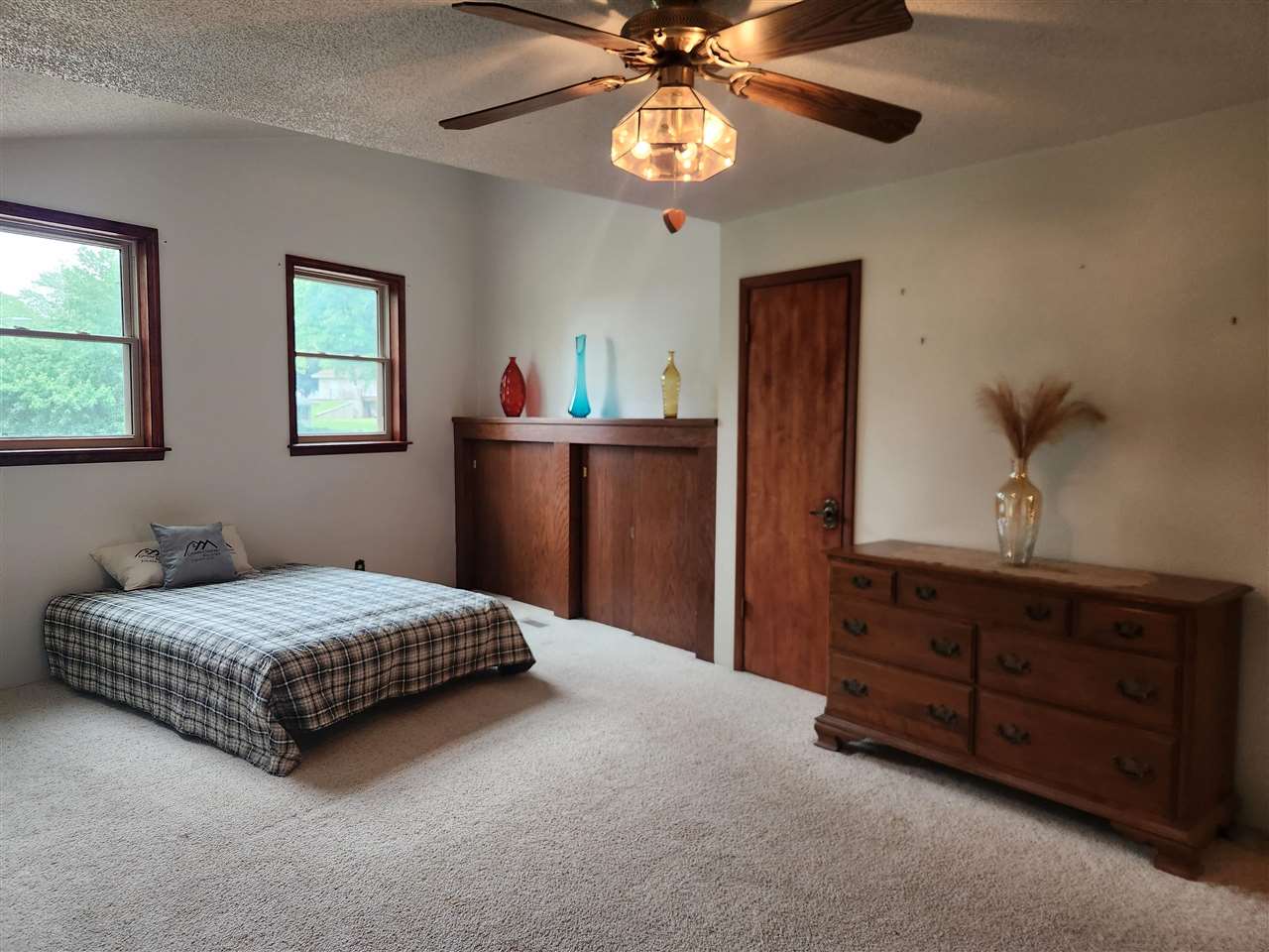 230 N Navajo Lane North English IA 52316