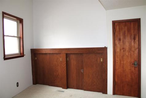 230 N Navajo Lane North English IA 52316