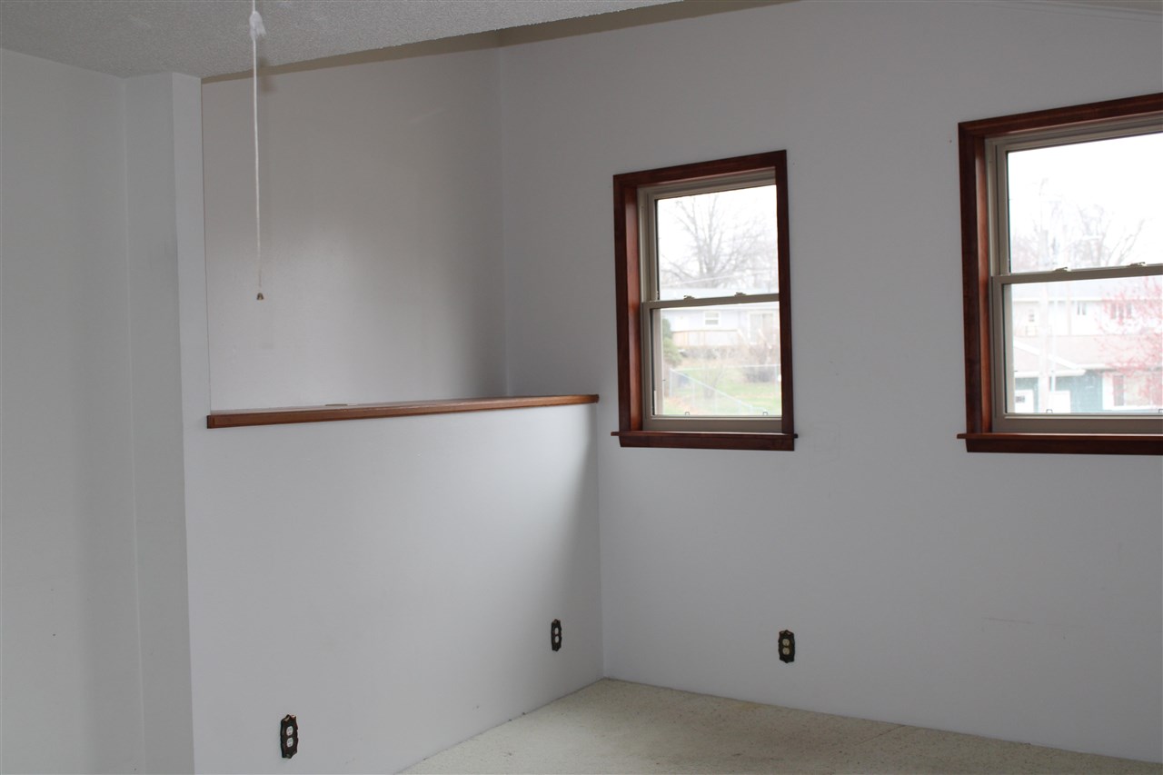 230 N Navajo Lane North English IA 52316