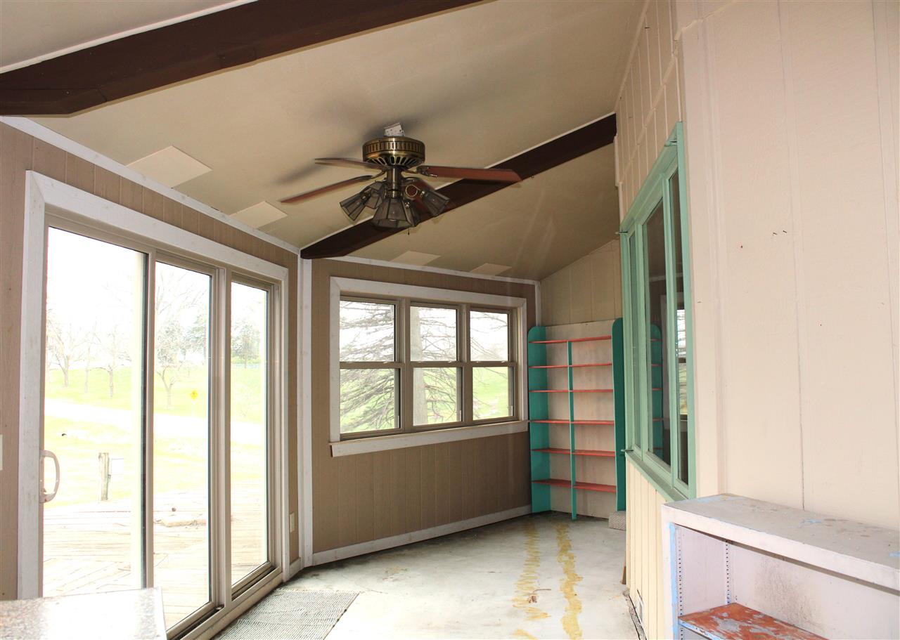 230 N Navajo Lane North English IA 52316