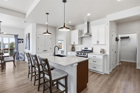 46 Pinnacle Lane Tiffin IA 52340