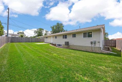 275 S 21st Street Court Marion IA 52302
