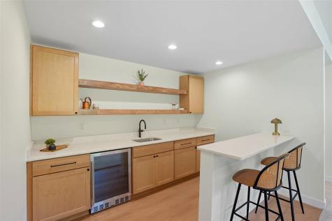 4218 Pleasant Valley Drive SE Iowa City IA 52240