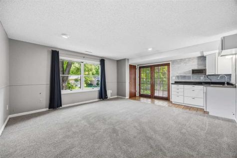 131 Penfro Drive Iowa City IA 52246