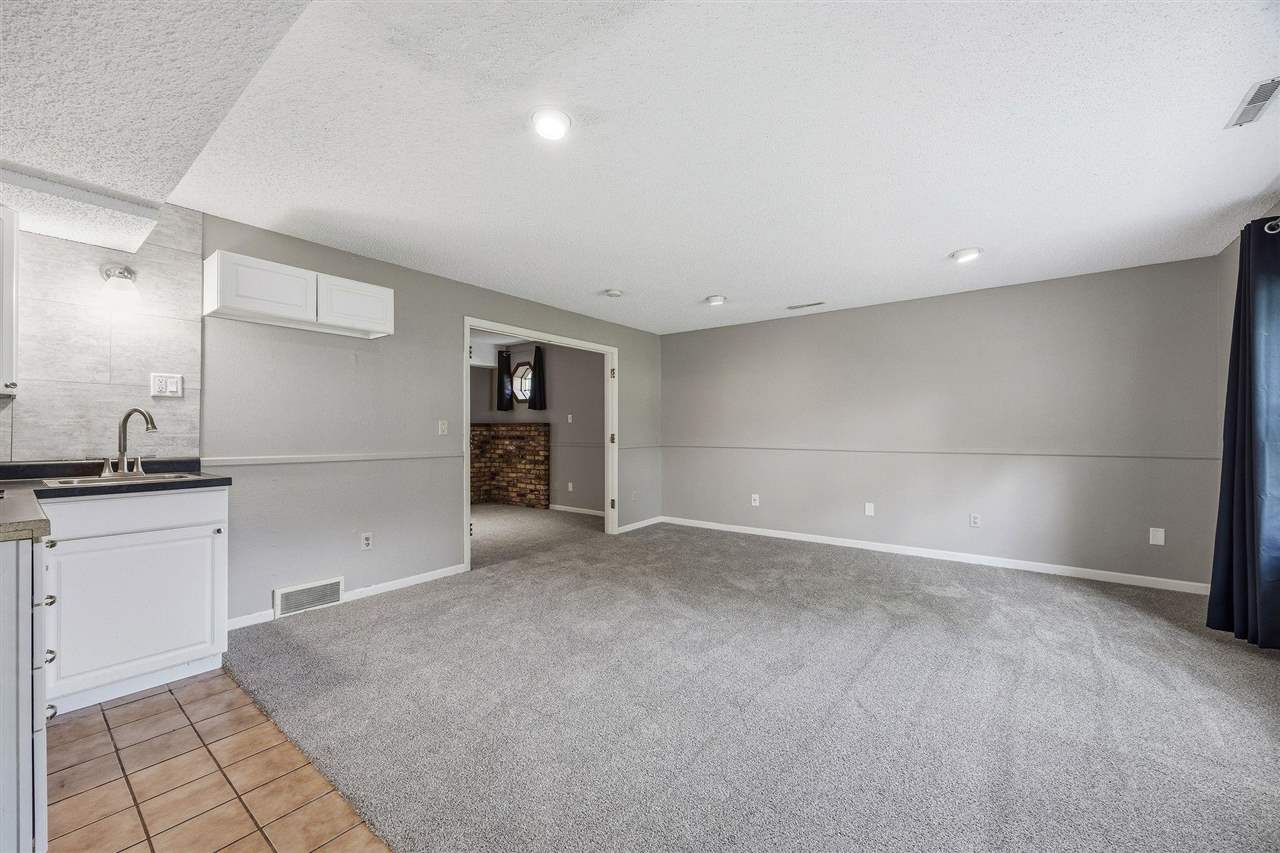131 Penfro Drive Iowa City IA 52246