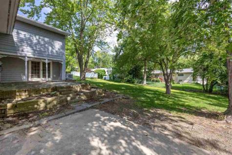 131 Penfro Drive Iowa City IA 52246