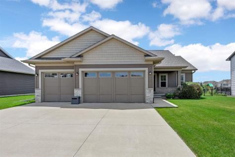 1315 E Tartan Drive North Liberty IA 52317