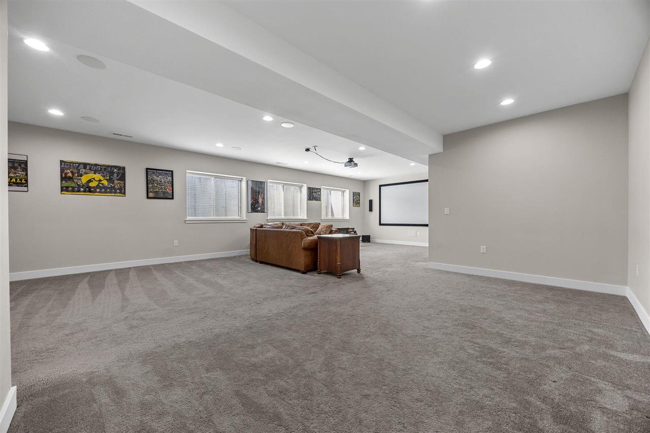 1315 E Tartan Drive North Liberty IA 52317