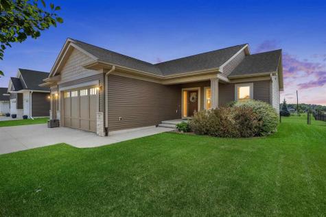 1315 E Tartan Drive North Liberty IA 52317