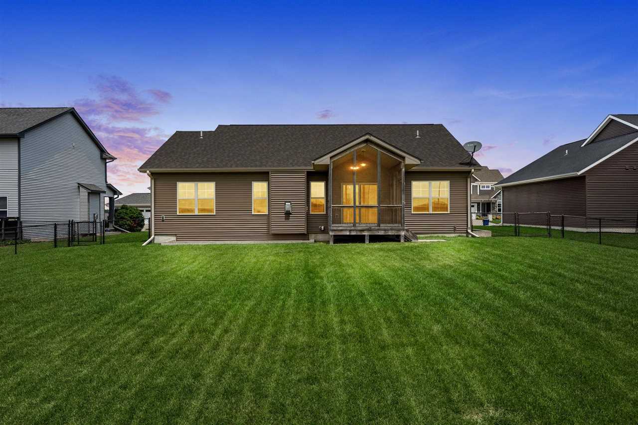 1315 E Tartan Drive North Liberty IA 52317
