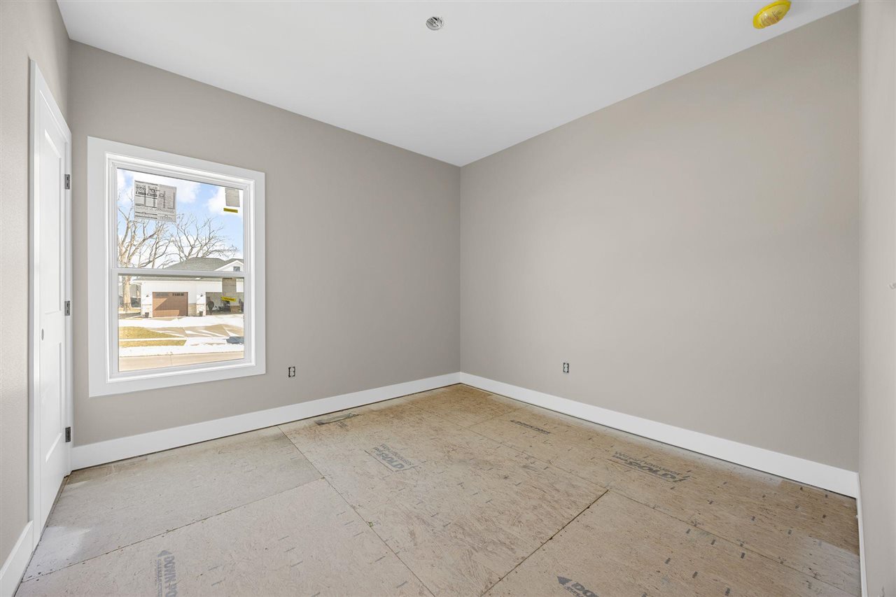 521 Elizabeth Lane Tiffin IA 52340