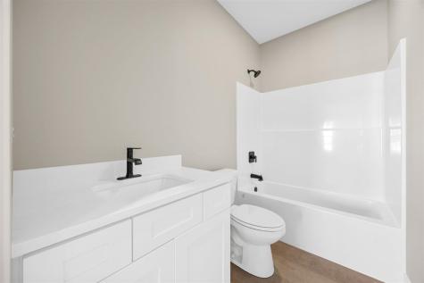 521 Elizabeth Lane Tiffin IA 52340
