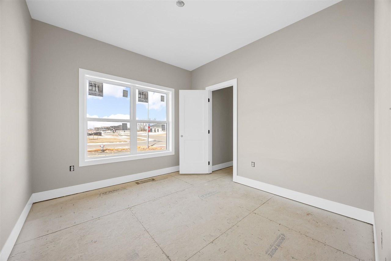 521 Elizabeth Lane Tiffin IA 52340
