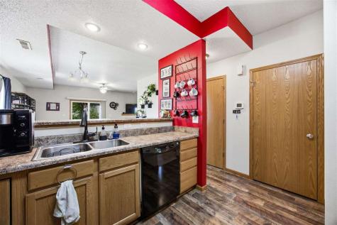2643 Whispering Meadow Drive Iowa City IA 52240