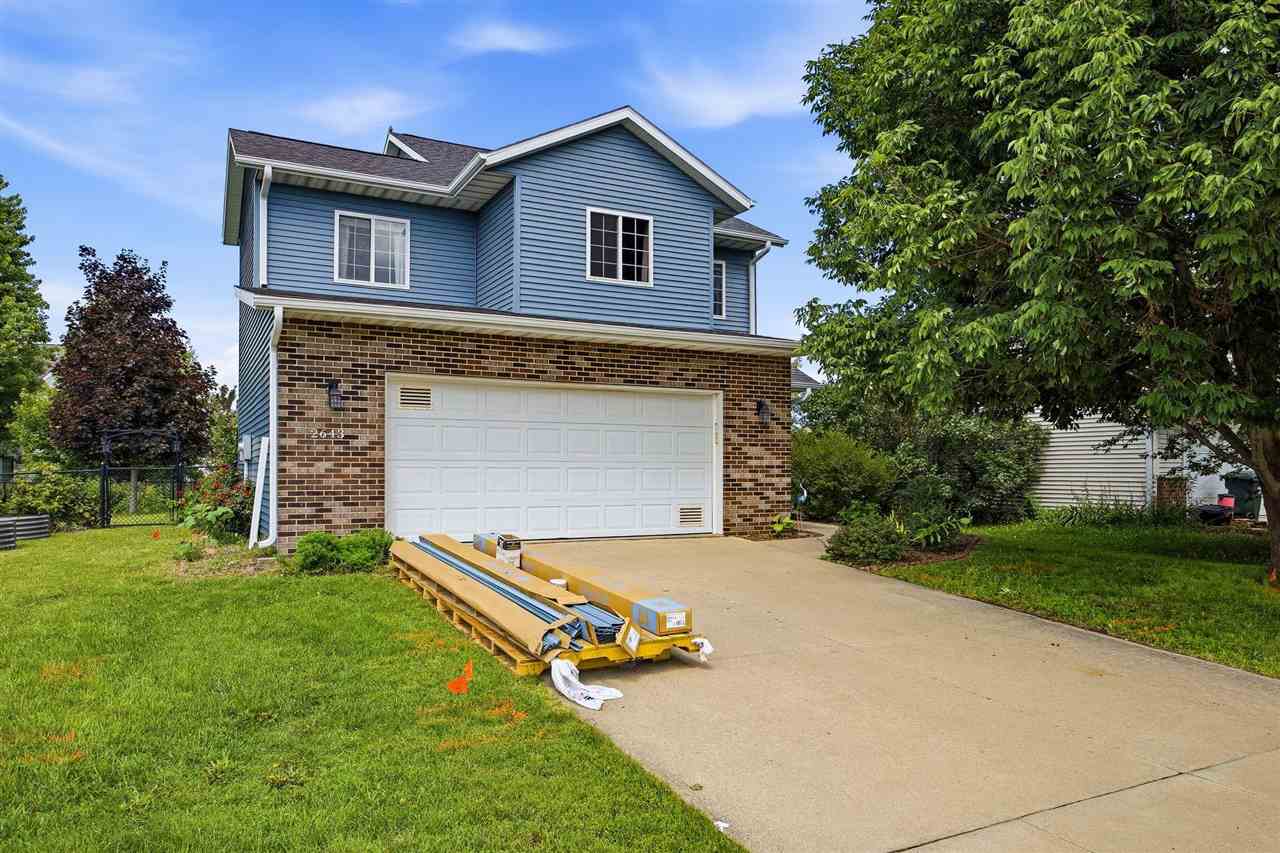 2643 Whispering Meadow Drive Iowa City IA 52240