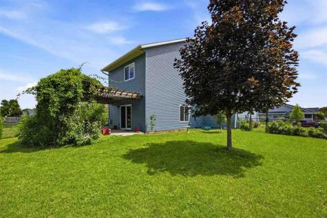 2643 Whispering Meadow Drive Iowa City IA 52240