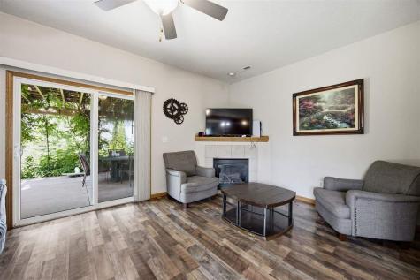 2643 Whispering Meadow Drive Iowa City IA 52240