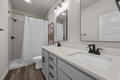1277 Berkshire Lane North Liberty IA 52317
