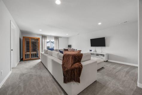 1277 Berkshire Lane North Liberty IA 52317