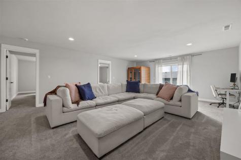 1277 Berkshire Lane North Liberty IA 52317