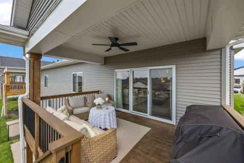 1277 Berkshire Lane North Liberty IA 52317