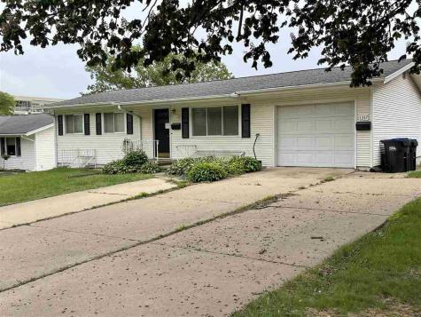 1315 Oakcrest Iowa City IA 52246