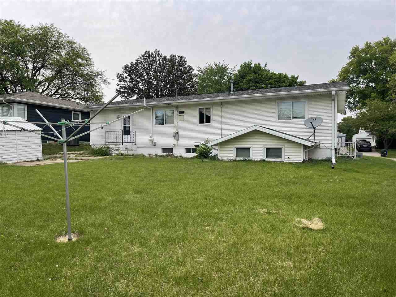 1315 Oakcrest Iowa City IA 52246