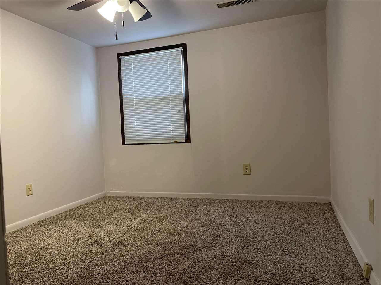 1315 Oakcrest Iowa City IA 52246