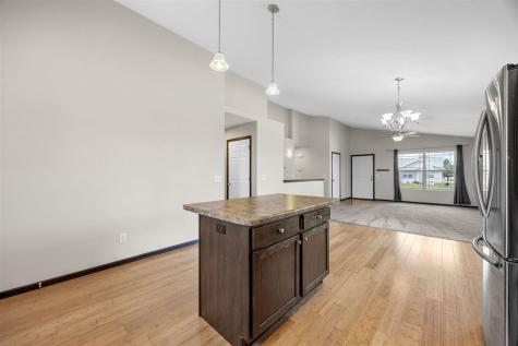 6303 Deer Stone Drive SW Cedar Rapids IA 52404