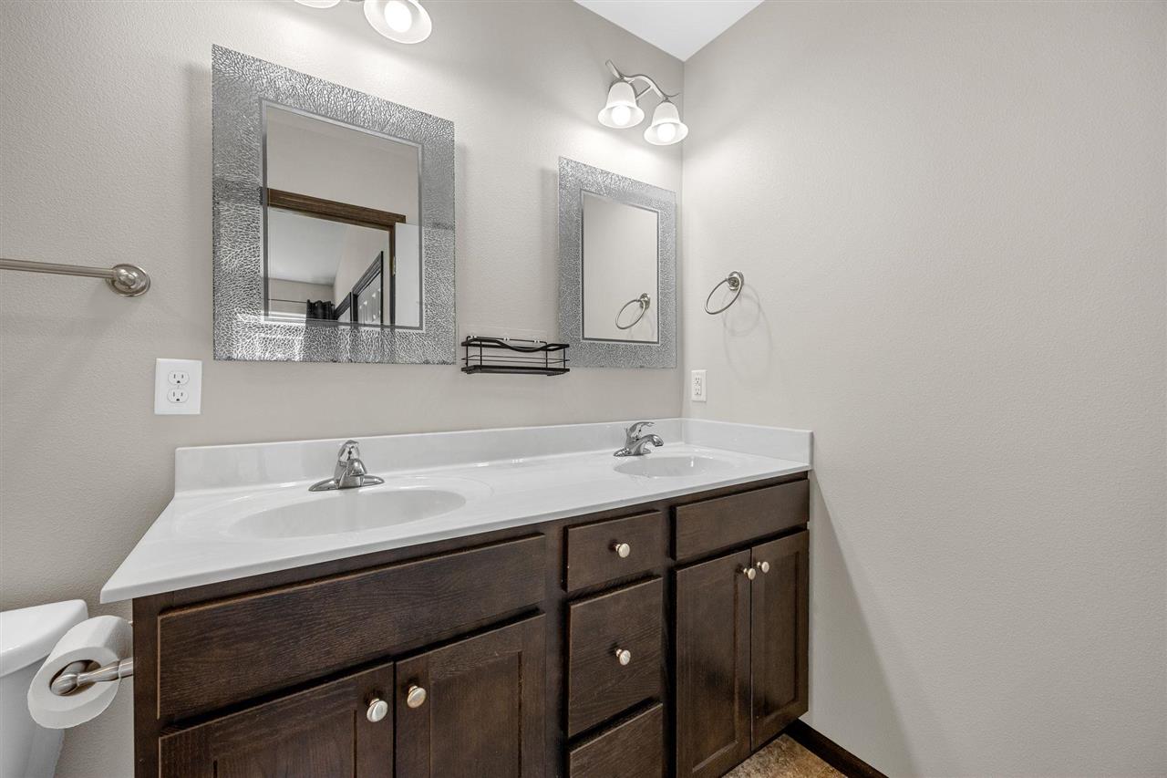 6303 Deer Stone Drive SW Cedar Rapids IA 52404