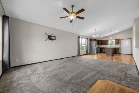 6303 Deer Stone Drive SW Cedar Rapids IA 52404