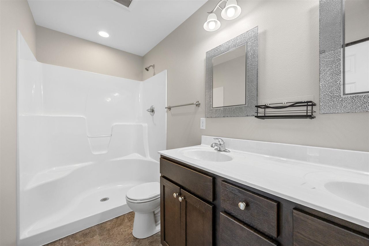 6303 Deer Stone Drive SW Cedar Rapids IA 52404