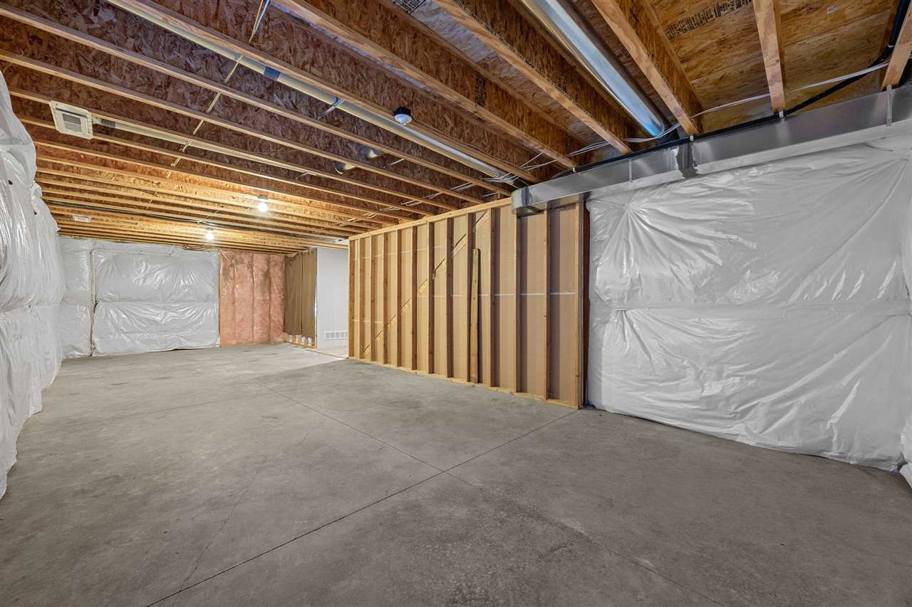 6303 Deer Stone Drive SW Cedar Rapids IA 52404