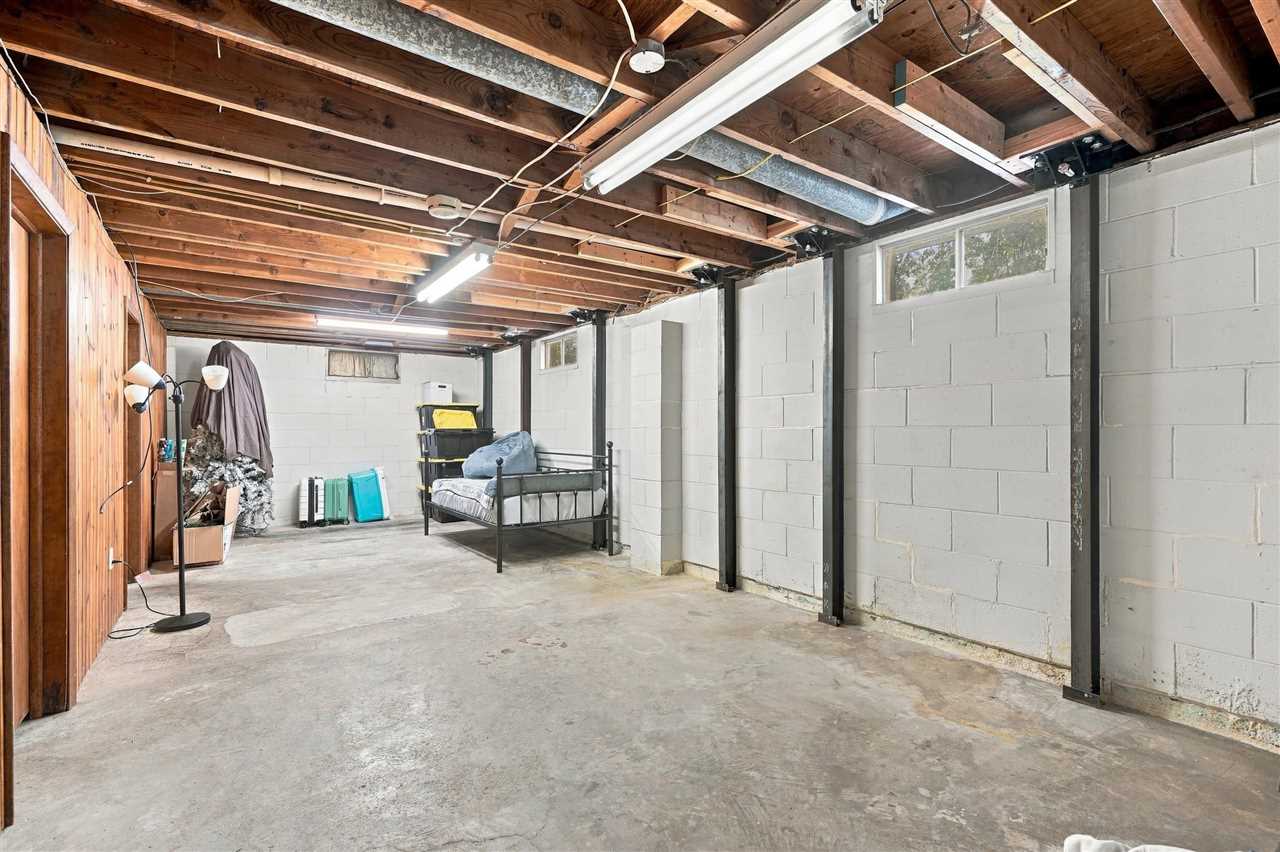 816 E Harrison Street Washington IA 52353