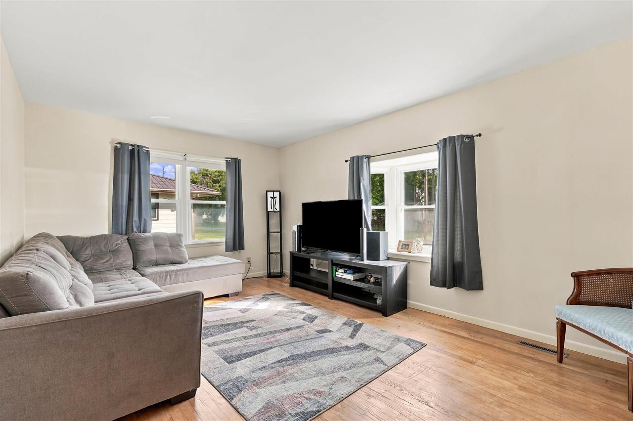 816 E Harrison Street Washington IA 52353