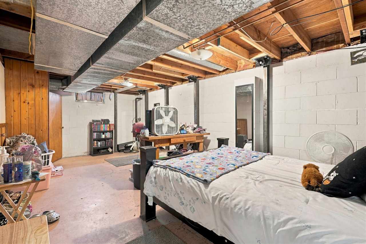 816 E Harrison Street Washington IA 52353