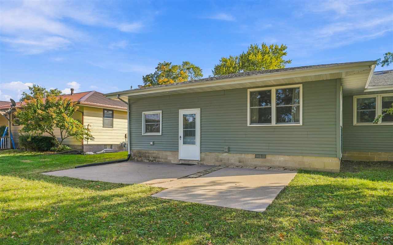 816 E Harrison Street Washington IA 52353