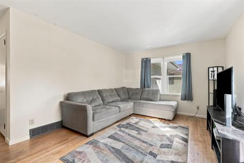 816 E Harrison Street Washington IA 52353