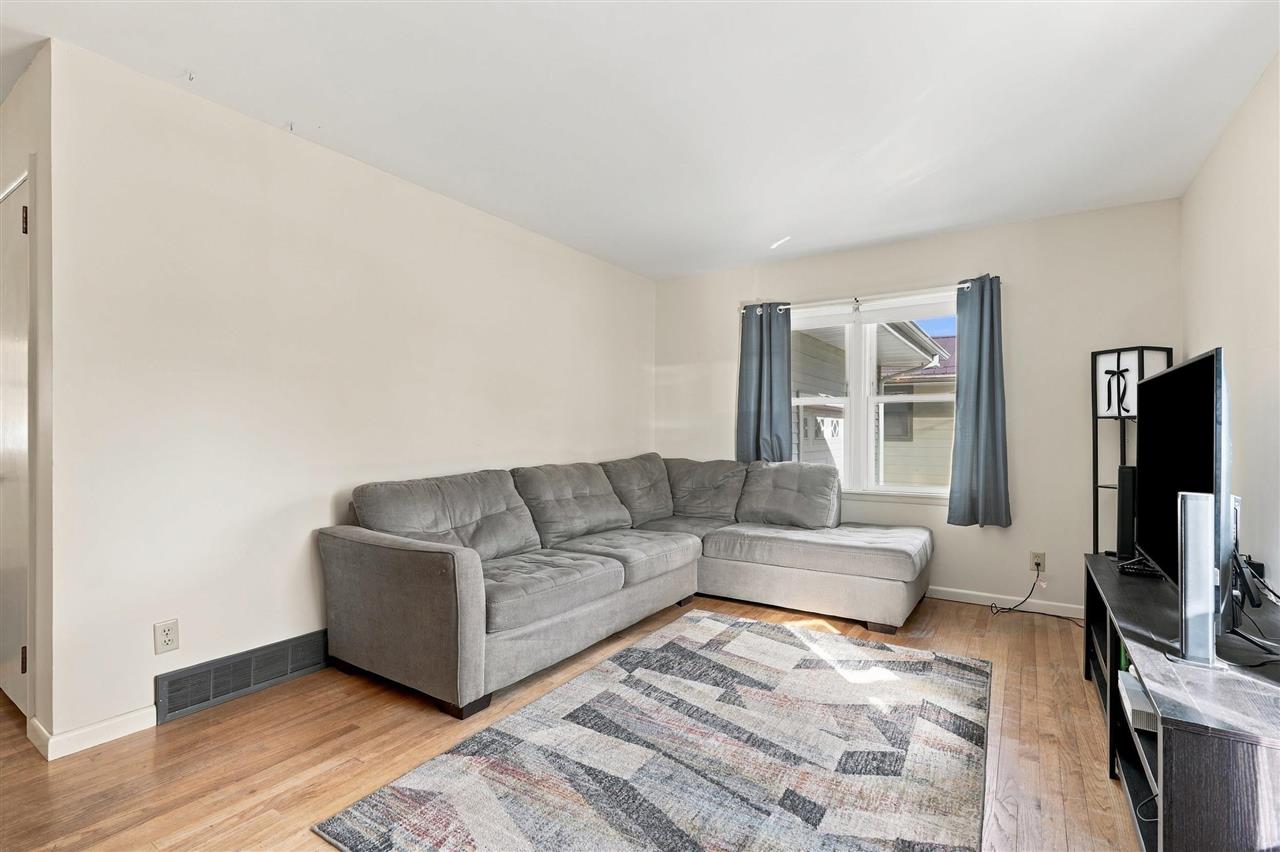 816 E Harrison Street Washington IA 52353