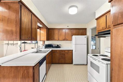 816 E Harrison Street Washington IA 52353